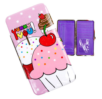 Medium_cupcake_hard_case_wallet_cut_out