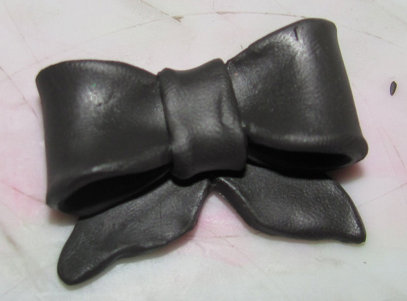 How I Make Clay Bows · How To Mold A Clay Necklace · Art, Molding, and