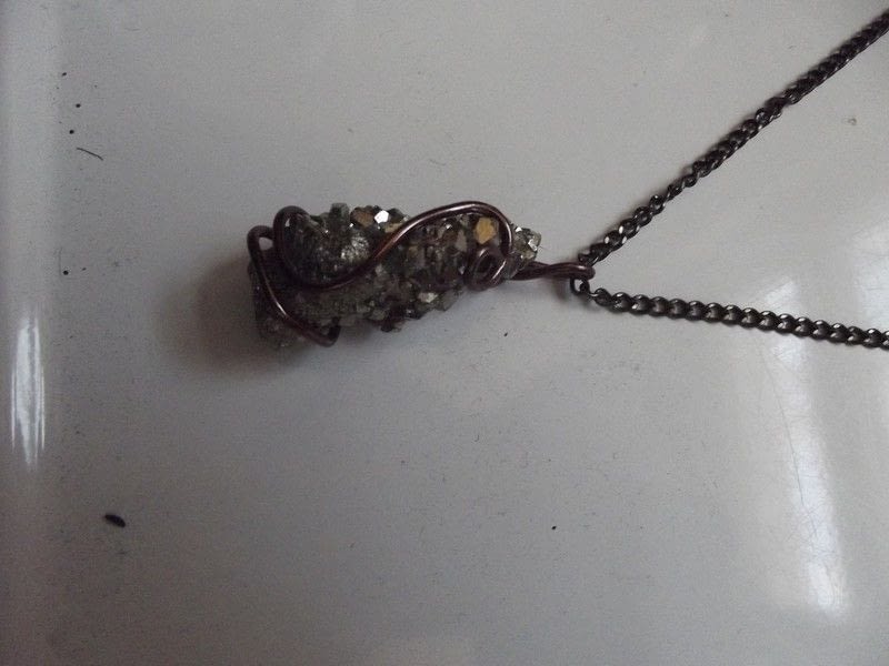 Rock Necklace · How To Make A Wire Wrapped Pendant · Jewelry on Cut Out