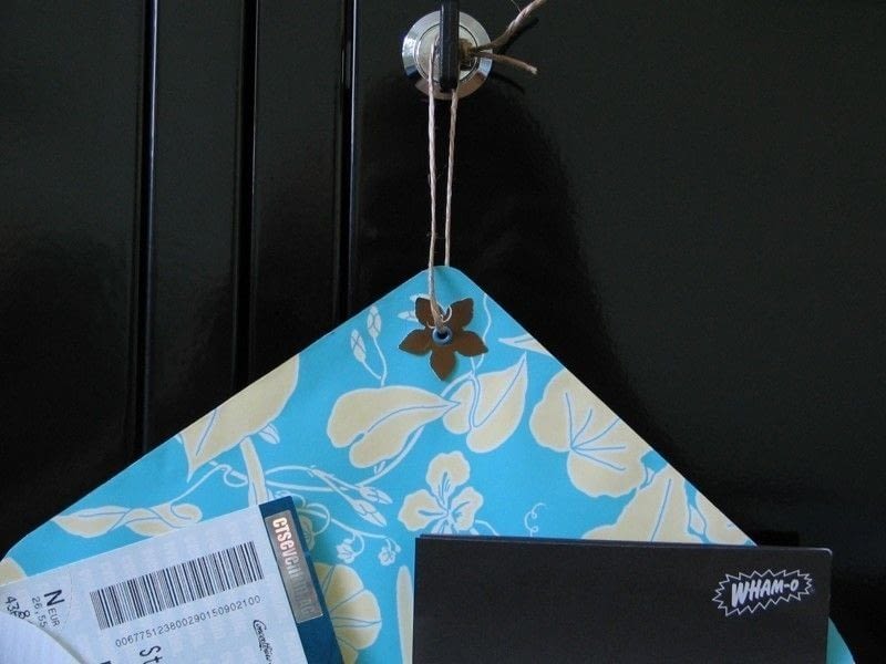 Envelope Wall Hanging Display · A Card Holder · Version by paranora