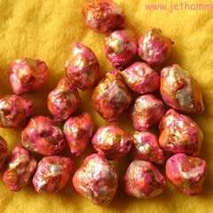 Make Your One Fake Glamourish Pearl Beads Of Toilet Paper