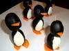 Small_full_pinguini1_1233615178