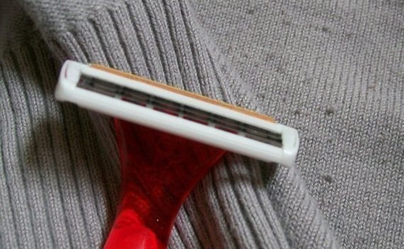 How To Defuzz Your Old Sweater (Or Teeshirt) 
