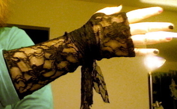 Lacy Fingerless Gloves