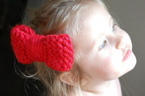 Hello Kitty Loom Knit Bow