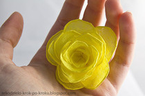 How To Make A Flower Out Of Crepe Paper