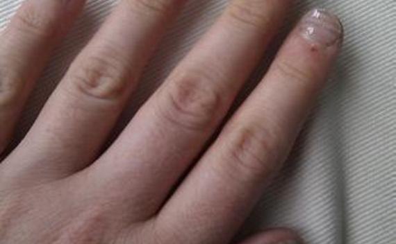 Newsprint Nails   No Glue!