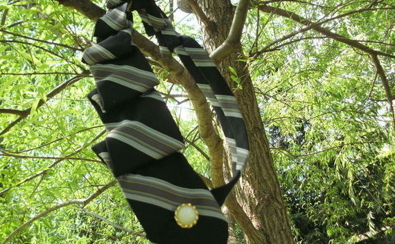 Tie Necklace