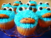 Elmo And Cookie Cup Cakes