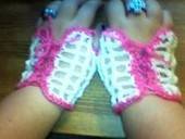 Cutesy Fingerless Hand Gloves