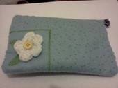 May Challenge Project 3: Daisy Polka Dot Purse