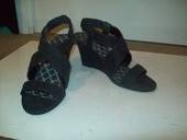 Refashioned Black Wedges With Lace