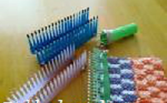 Mini Knitting Loom