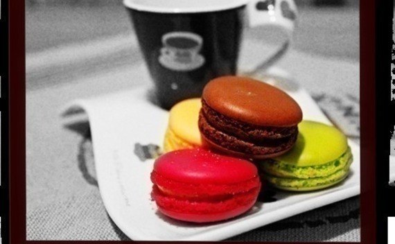 How To Create A Black And White Photo While Keeping Some Color