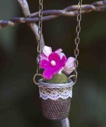 Thimble Flower Necklace