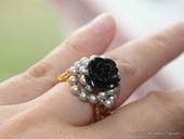Black Shell Flower With Swarovski Pearl Beaded Ring