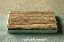 Make Your Own Reycled Cat Scratchingshelf