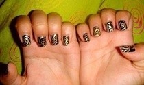 Black And Gold Nails :)