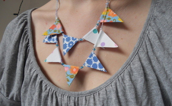 Tiny Bunting Beads