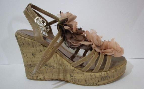 Revamp Your Old Shoes   Chiffon Flower Embellishment