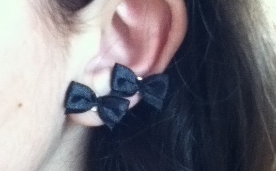 Bow Earring