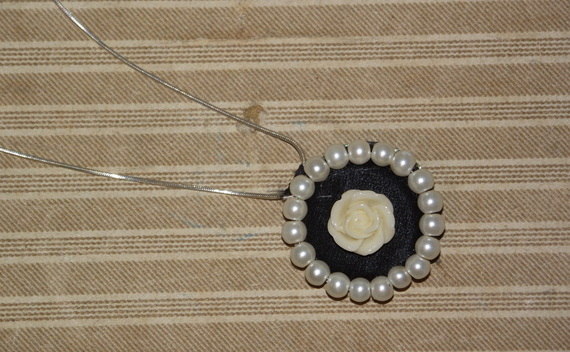 Vintage Look Bottle Top Locket