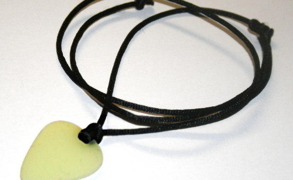 The Easiest Fully Functional, Adjustable, Glow In The Dark Pick Necklace!