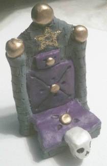 Gothic Cell Phone Throne Rest