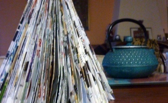 Magazine Christmas Tree