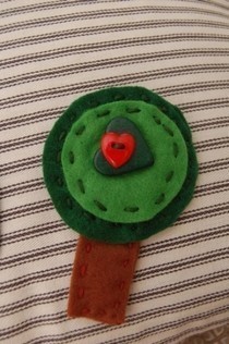 Felt Tree Pin