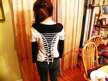 Cut Up The Back Of Your T Shirt   Sexy V And Weave