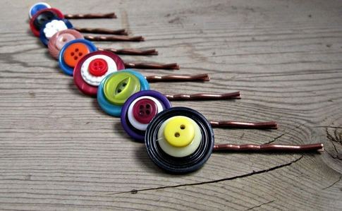 Button Bobby Pins
