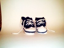 Crochet Converse Baby Booties