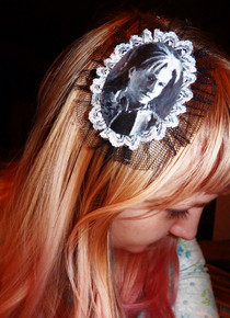 Lacrimosa Hairclip