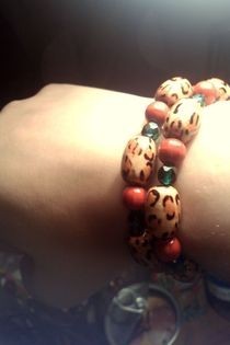 Leopard, Green And Red Bead Bracelet