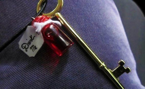 Alice In Wonderland 'Drink Me' Potion Necklace
