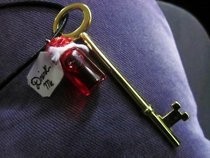 Alice In Wonderland 'Drink Me' Potion Necklace