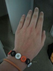 Button Bracelet 