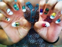 Pokeball Nails