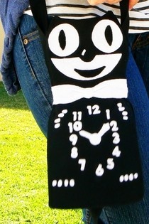 Kit Cat Clock Purse
