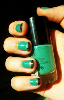 Turquoise Striped Nails