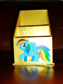 Rainbow Dash Letter Holder