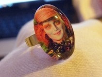 Cabochon Picture Ring