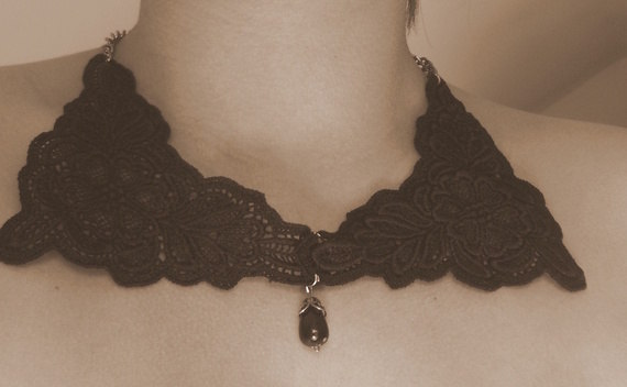 Vintage Lace Collar Necklace :)