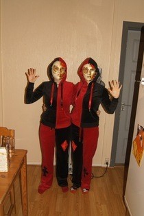 Easy Twin Costumes
