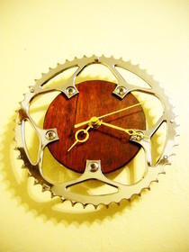 Upcycled Bike Chain Ring Clock