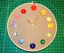 Embroidery Hoop Clock