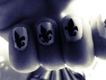 Fleur De Li Nails