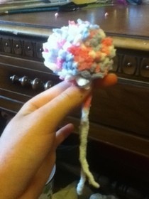 Easiest Pom Pom Ever!!