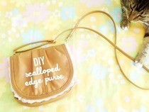 Scalloped Edge Purse